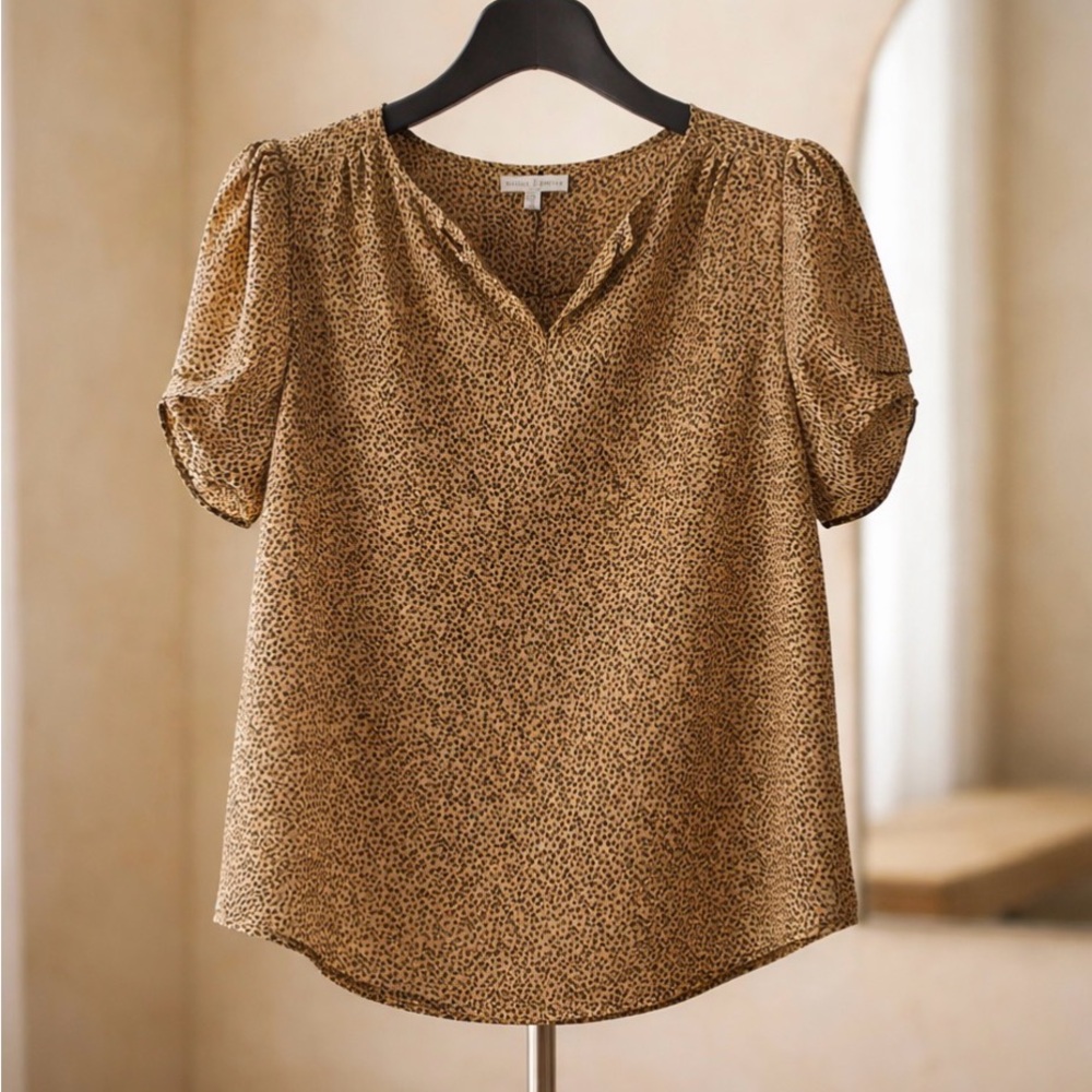 Women's Short-Sleeve V-Neck Blouse in Tan Animal Print